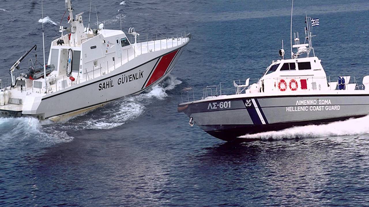 «Μίνι» ναυμαχία στην Καλόλιμνο: Τουρκικά σκάφη απείλησαν να βυθίσουν ελληνικό αλιευτικό