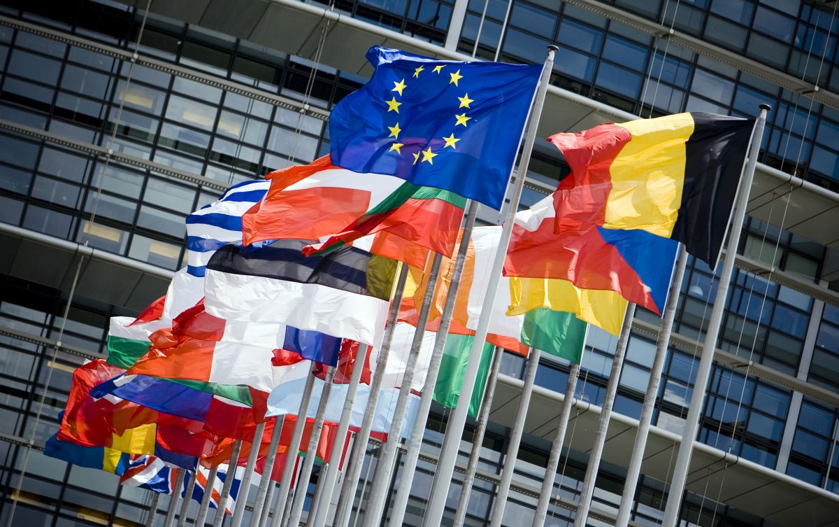 Σύνοδος Κορυφής ΕΕ: Απόφαση για στρατιωτική αμυντική ενοποίηση των «25»
