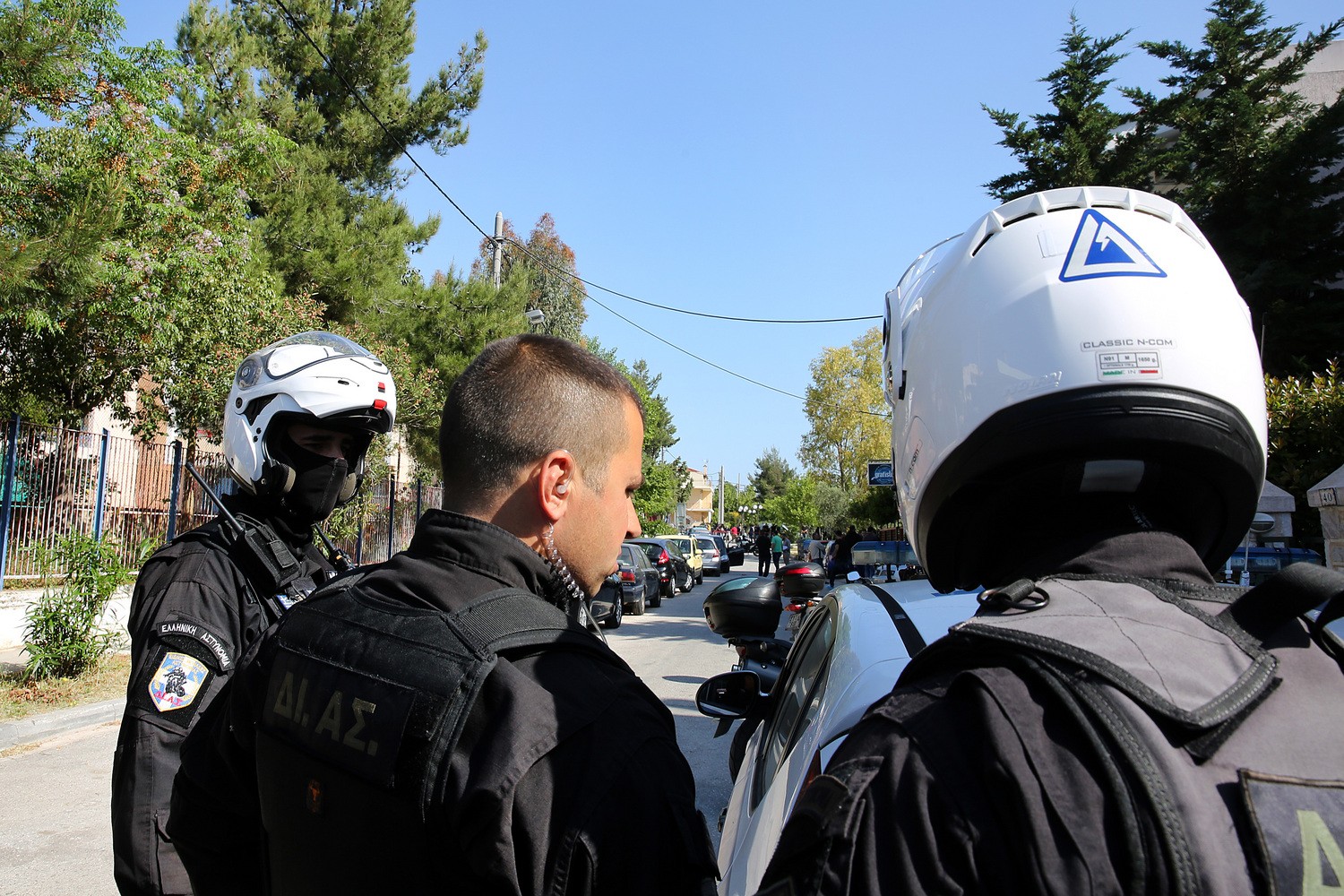 Θεσσαλονίκη: Απονομή «Αστυνομικού Σταυρού» στον άντρα που έσωσε 3 άτομα από φωτιά