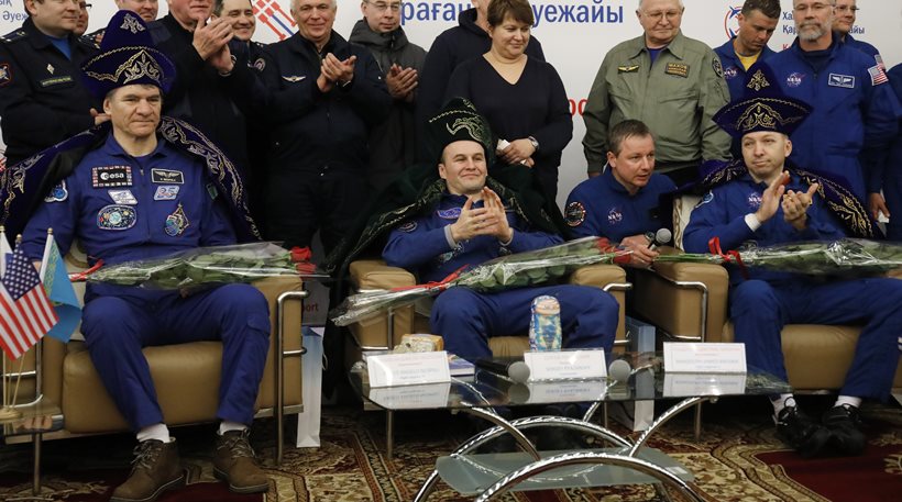 Επέστρεψαν στη Γη οι αστροναύτες του Soyuz (φωτό)
