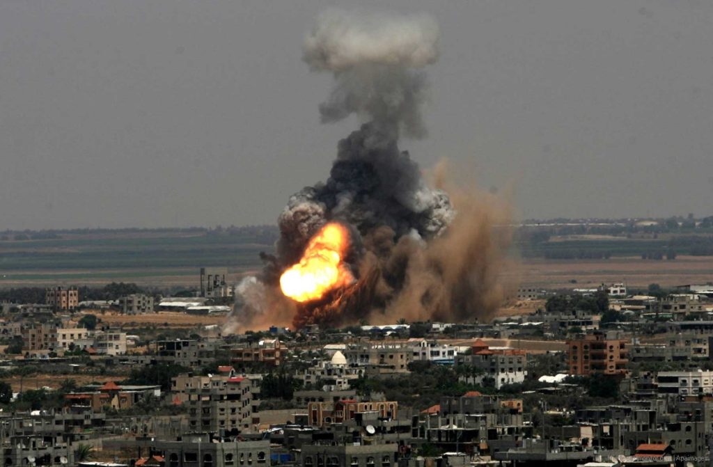 Ισραηλινό αεροπορικό σφυροκόπημα κατά της Χαμάς στη Γάζα – Είχε προηγηθεί αναχαίτιση ρουκετών (βίντεο)