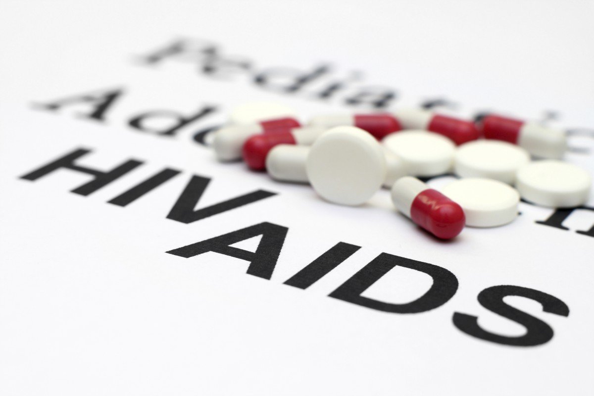 Π. Πολάκης εναντίον Ι. Φωτήλα για τα αντιδραστήρια για τον HIV/ AIDS