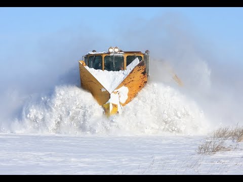 Τίποτα δεν τα σταματά – Τρένα αντιμέτωπα με το χιόνι (βίντεο)