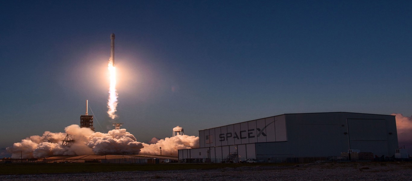 Βόλτα στο διάστημα με την SpaceX!