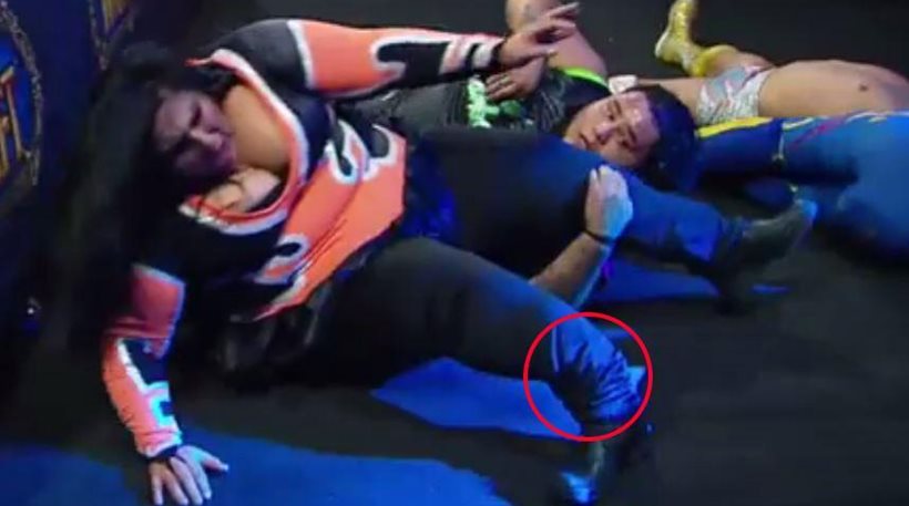 Η υπέρβαρη παλαιστής Γκόγια Κονγκ σπάει το πόδι της μετά από άλμα! (βίντεο)