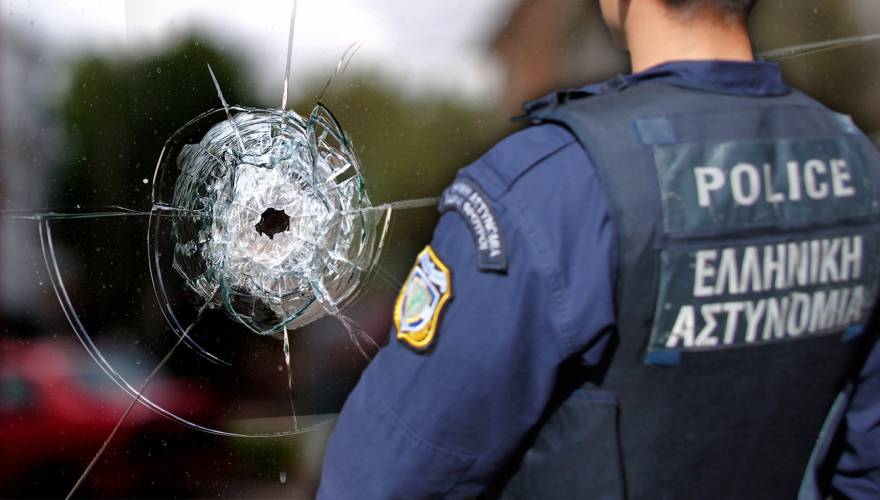 Ορχομενός: Αδέσποτες σφαίρες χτύπησαν σπίτι οικογένειας!