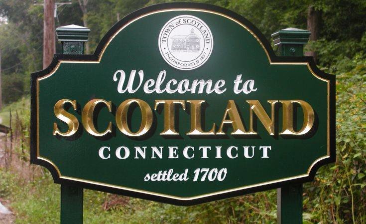 Οι 1.694 κάτοικοι πόλης των ΗΠΑ θα γίνουν… γαιοκτήμονες-αριστοκράτες στη Σκωτία