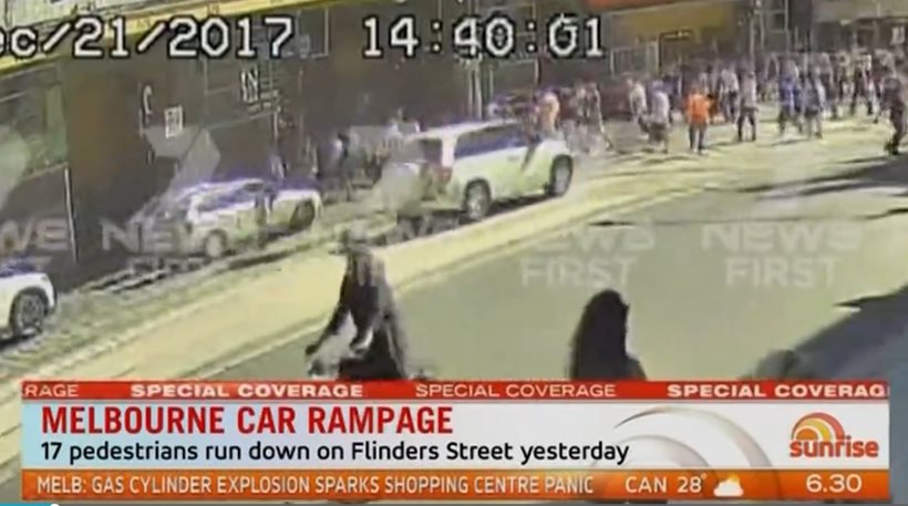 Βίντεο-Ντοκουμέντο: Η στιγμή που το αυτοκίνητο παρασύρει 19 πεζούς στη Μελβούρνη