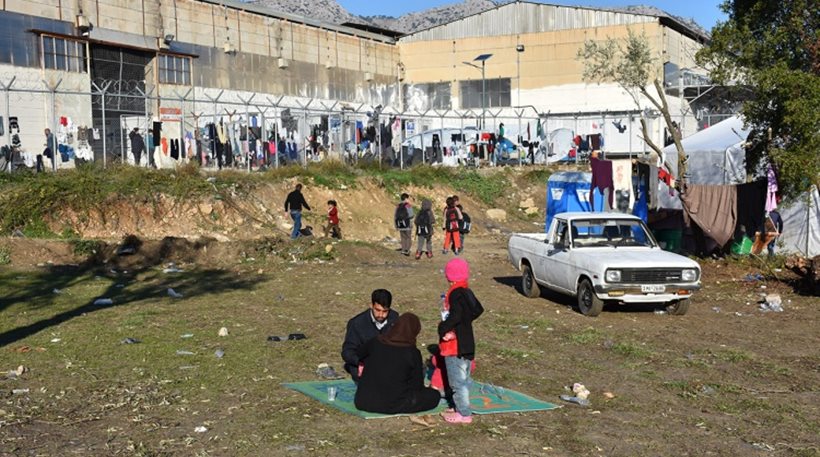 Κοντά στα 2.000 άτομα ο συνολικός αριθμός των προσφύγων και των μεταναστών στη Χίο
