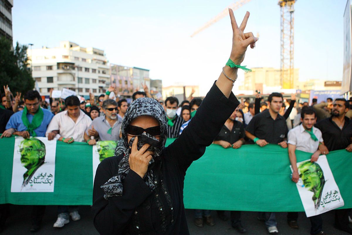 Ραγδαίες εξελίξεις στο Ιράν: Έρχεται εξέγερση – «Θάνατος στην ισλαμική δημοκρατία» (βίντεο)