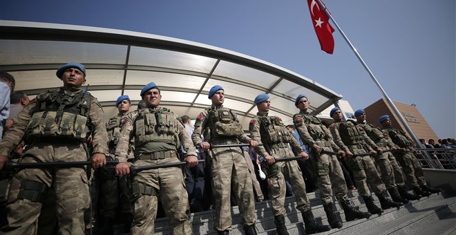 Προσλήψεις από τον… τουρκικό Στρατό: Παίρνει 40.000 άτομα για να καλύψει τα κενά από τις εκκαθαρίσεις
