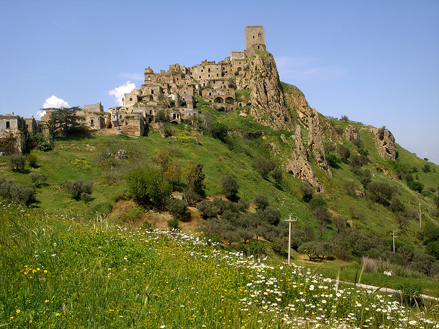 Perierga.gr - Craco, μια πόλη φάντασμα!