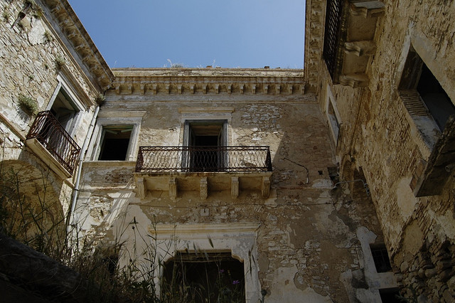 Perierga.gr - Craco, μια πόλη φάντασμα!