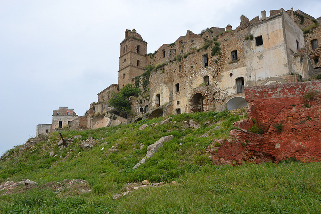Perierga.gr - Craco, μια πόλη φάντασμα!