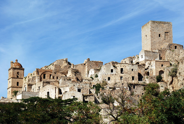 Perierga.gr - Craco, μια πόλη φάντασμα!