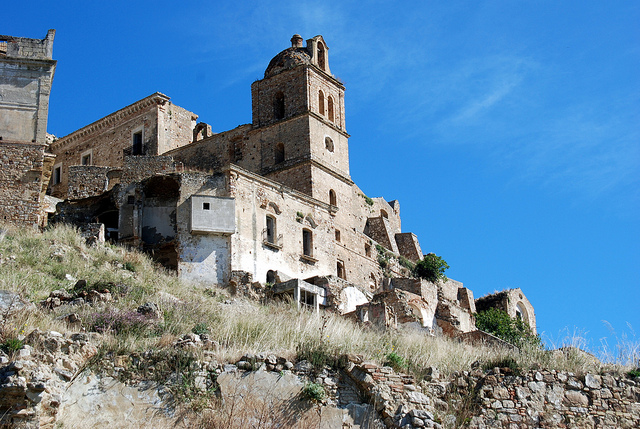 Perierga.gr - Craco, μια πόλη φάντασμα!