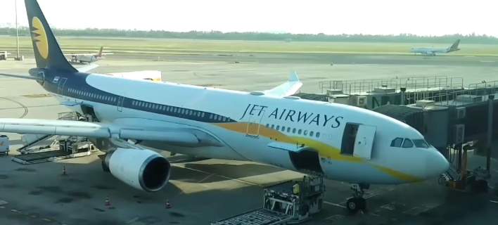 Ινδική αεροπορική εταιρεία έθεσε σε διαθεσιμότητα δύο πιλότους επειδή άφησαν το πιλοτήριο εν μέσω πτήσης