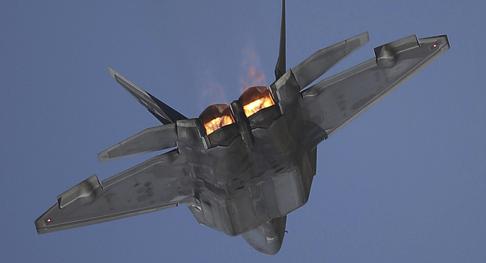 Προβληματισμός Αμερικανού Πτεράρχου για την ρωσική αεράμυνα στη Συρία: «Έμαθαν πάρα πολλά για τα F-22»