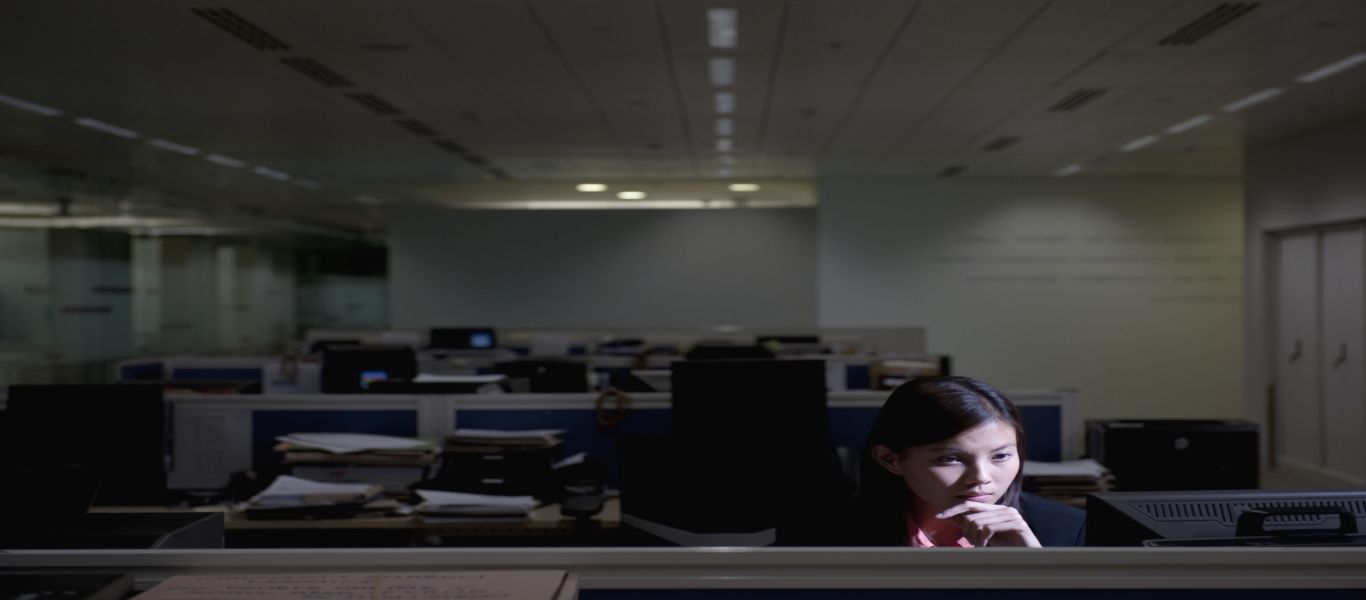 Πως σχετίζεται ο καρκίνος στις γυναίκες με τις νυχτερινές βάρδιες στη δουλειά!