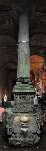 Medusa_Basilica_Cistern