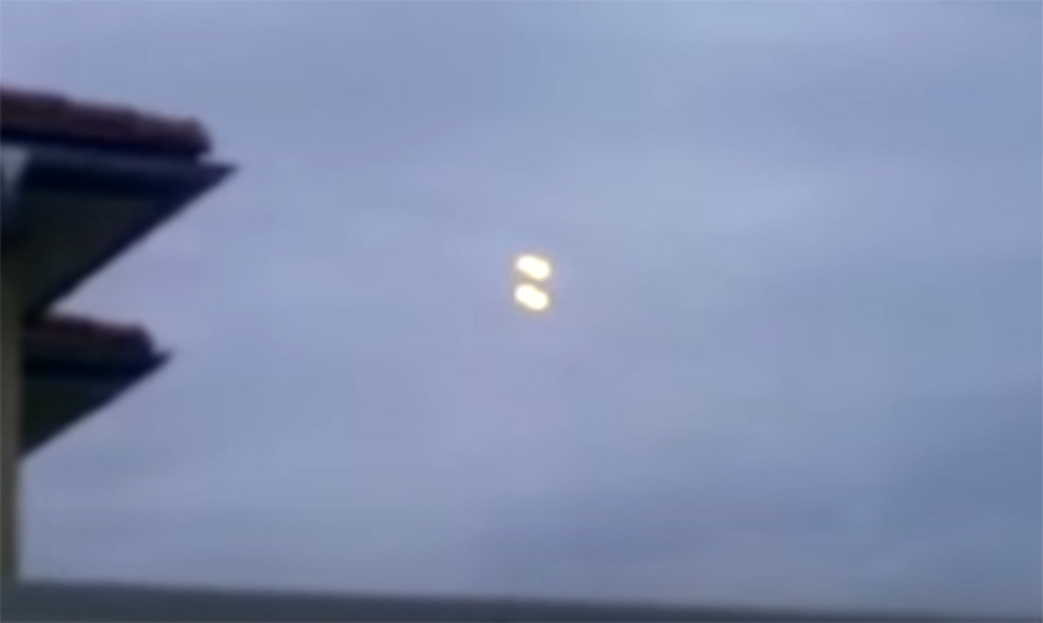 Βίντεο ακτοφυλακής ΗΠΑ: Δεκατρία φωτεινά ιπτάμενα αντικείμενα ακολουθούν ταχύπλοο σκάφος