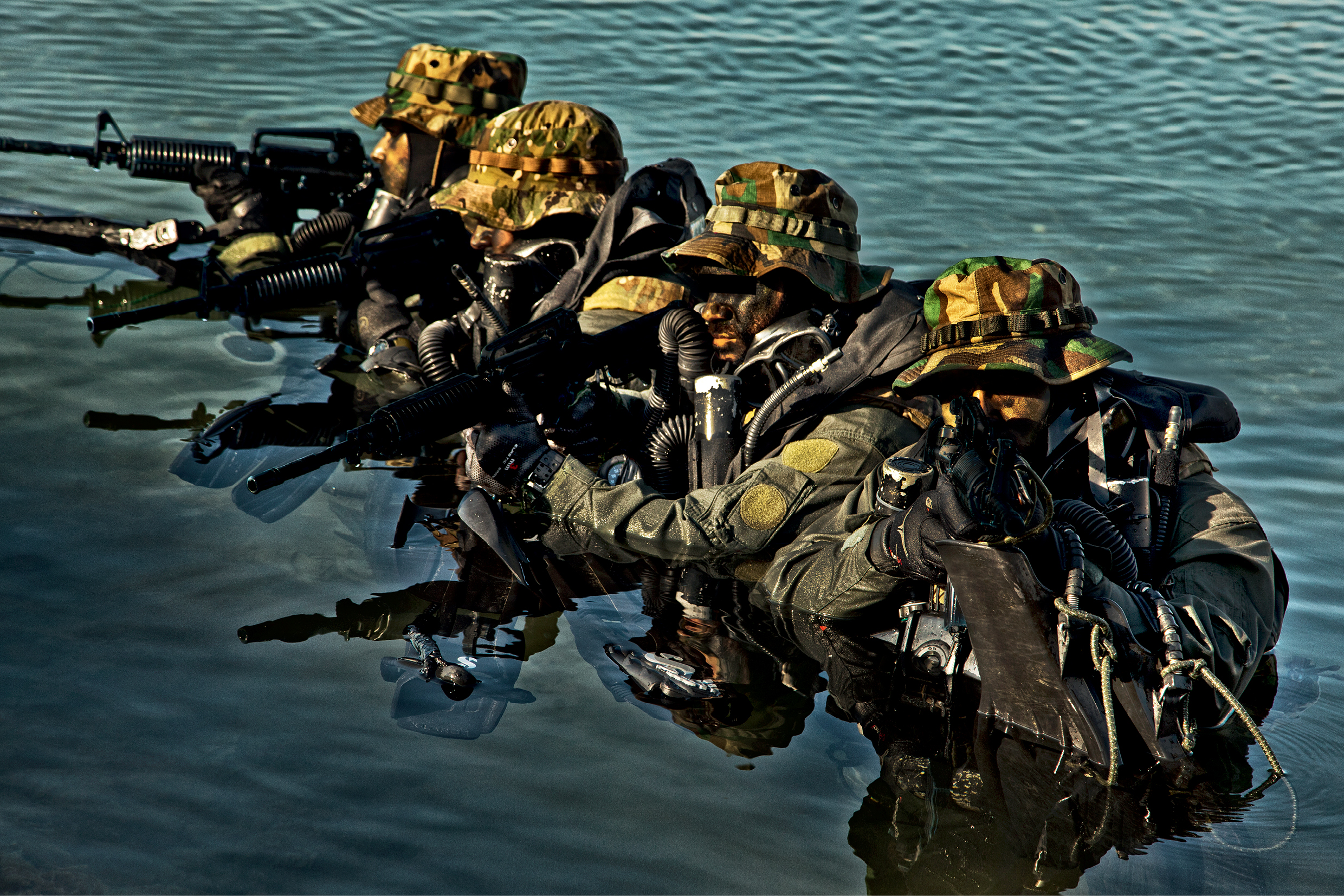 Η επιχείρηση της ΜΥΚ στα Δυρράχειο της Αλβανίας το 1997 – Η πλέον «θερμή» επέμβαση του ΠΝ μετά το 1974 (βίντεο)