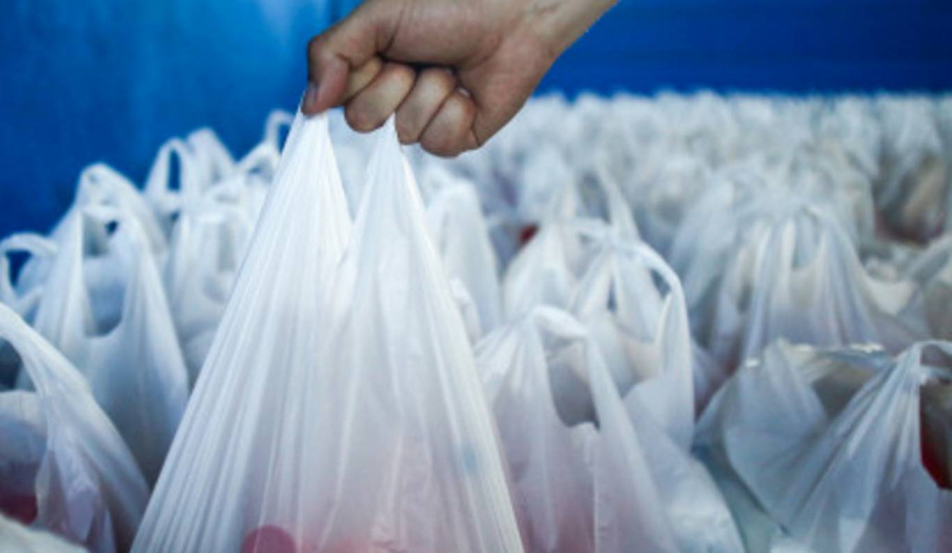Οι καταστηματάρχες ζητάνε διευκρινήσεις για τις πλαστικές σακούλες