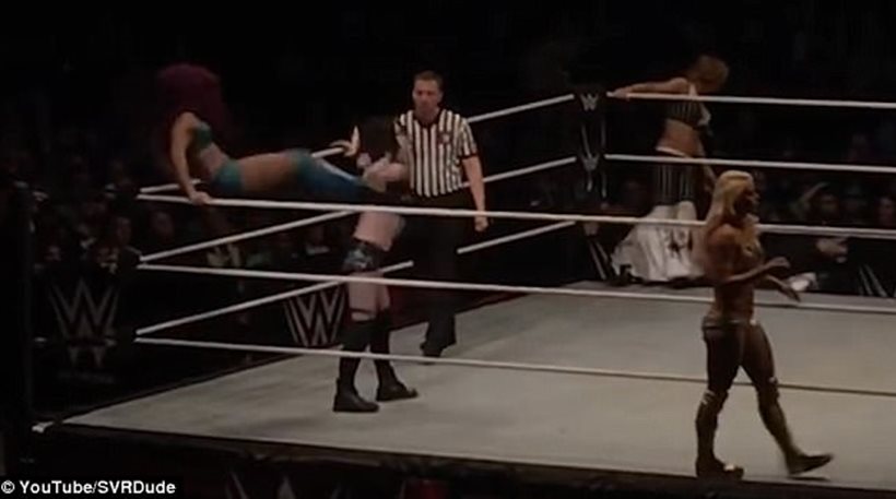 Το «δολοφονικό» χτύπημα που τελείωσε την καριέρα της 25χρονης αθλήτριας πάλης Paige (βίντεο)