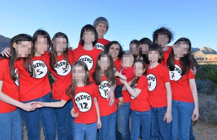 ΗΠΑ: Ζευγάρι κρατούσε τα 13 του παιδιά αιχμάλωτα- Ξέφυγε ένα κορίτσι και κάλεσε την αστυνομία (φωτό)