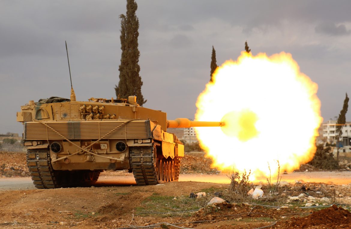 Αφρίν: Από τέσσερις κατευθύνσεις θέλουν να επιτεθούν οι Τούρκοι στους Κούρδους