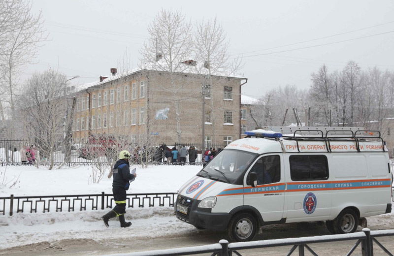 Ρωσία: Ανεξέλεγκτος μαθητής επιτέθηκε και τραυμάτισε με τσεκούρι 7 συμμαθητές του