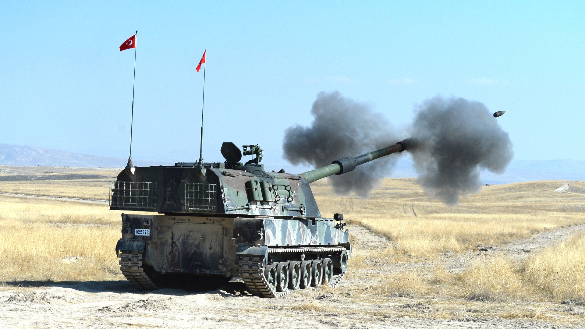 Με τεχνικές Shoot&Scoot σφυροκοπούν τους Κούρδους οι Τούρκοι με τα T-155 FIRTINA (βίντεο)