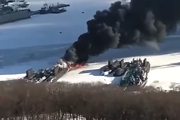 Βλαδιβοστόκ: Μεγάλη φωτιά σε υποβρύχιο κλάσης Kilo του Στόλου του Ειρηνικού (βίντεο)