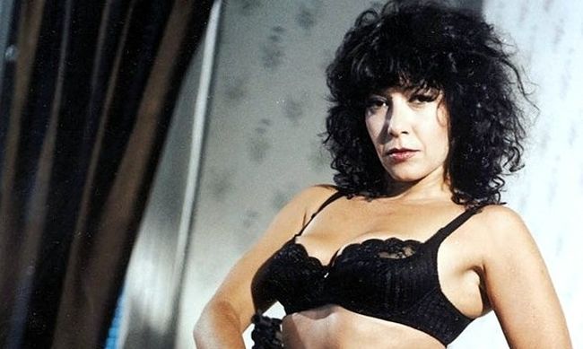 Οι γυναίκες που «σημάδεψαν» τα 80’s και έγιναν γνωστές από τις βιντεοταινίες (φωτό)