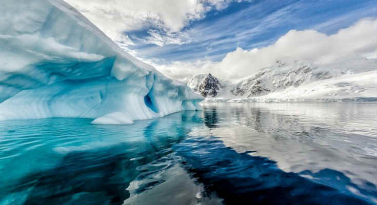 Τι κρύβεται κάτω από τα τεράστια στρώματα πάγου στην Ανταρκτική; (βίντεο)