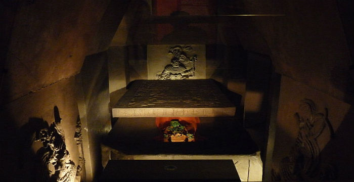 Ajuar_funerario_de_Pakal_el_Grande