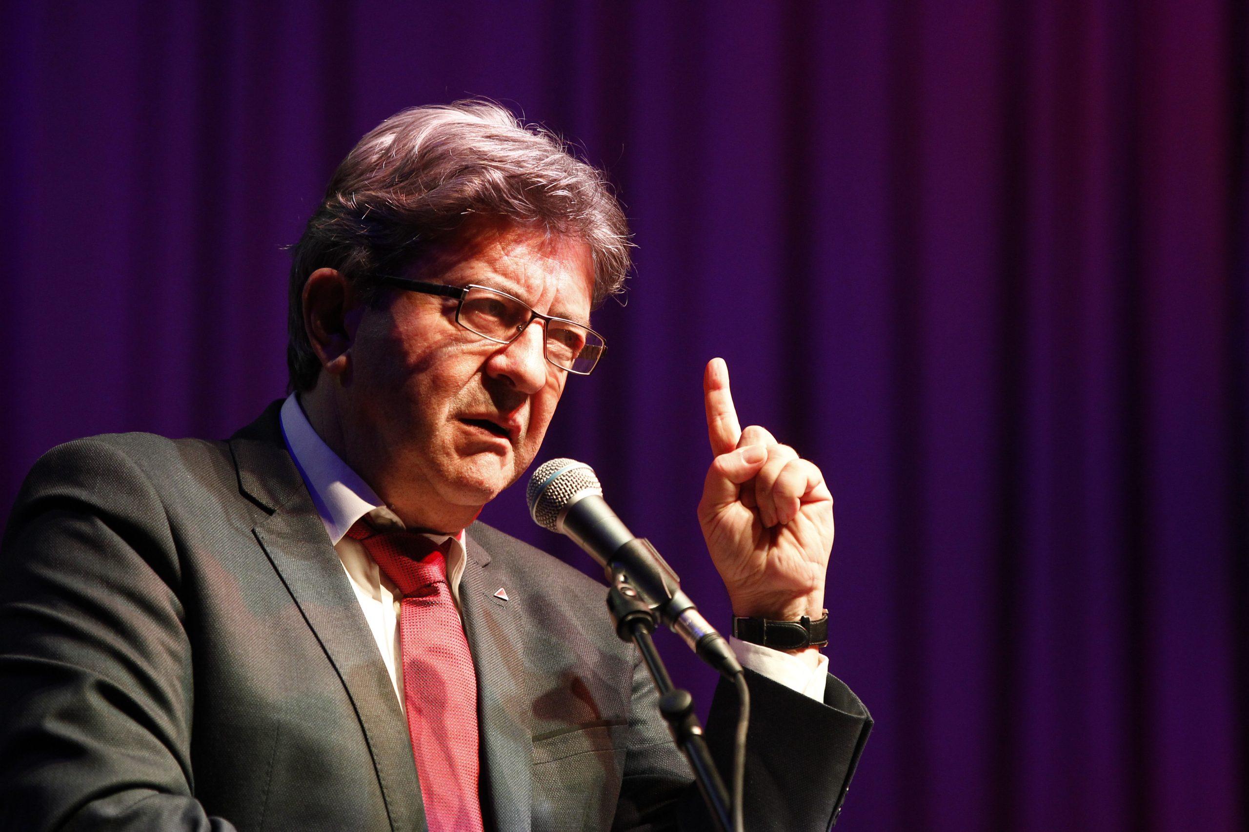 Την αποβολή του ΣΥΡΙΖΑ από την Ευρωπαϊκή Αριστερά ζητά το κόμμα του Ζαν-Λικ Μελανσόν