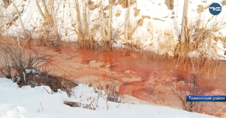 Σιβηρία: Ποταμός «βάφτηκε» στο χρώμα του αίματος! (βίντεο)