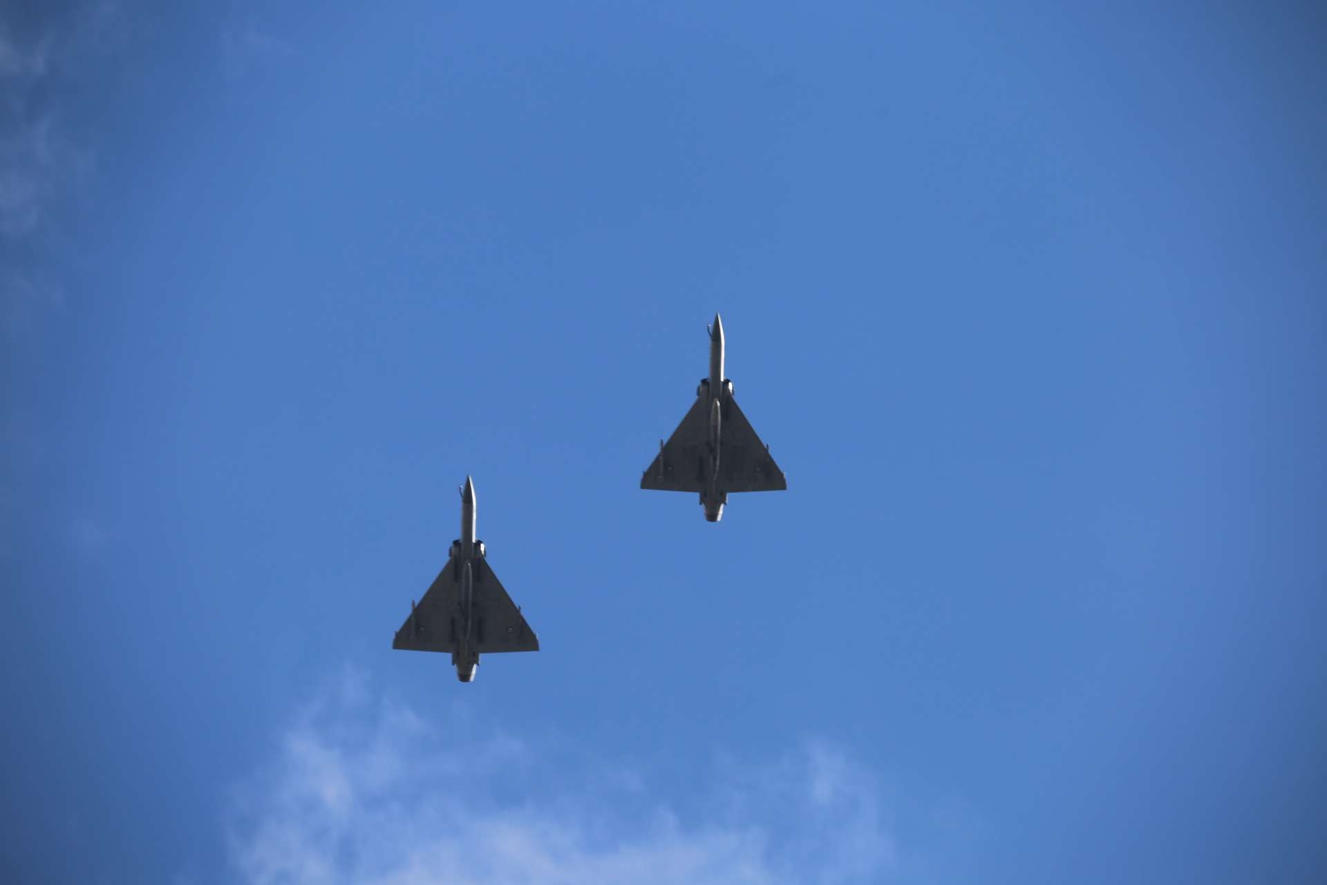 Πάνω απο τα Ίμια σε χαμηλό ύψος με Mirage 2000-5 πέταξαν ο Αρχηγός ΓΕΕΘΑ και ο Α/ΓΕΑ (βίντεο)