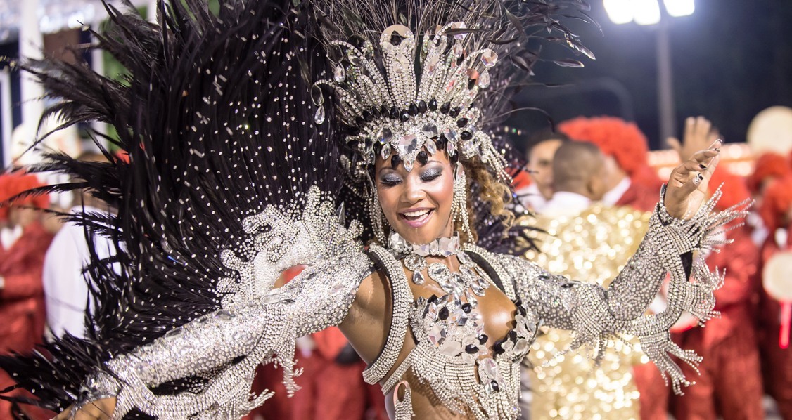 Το πιο ξέφρενο καρναβάλι στο Ρίο ντε Τζανέιρο: Ατέλειωτος χορός και Βραζιλιάνες «θεές» (φωτό)