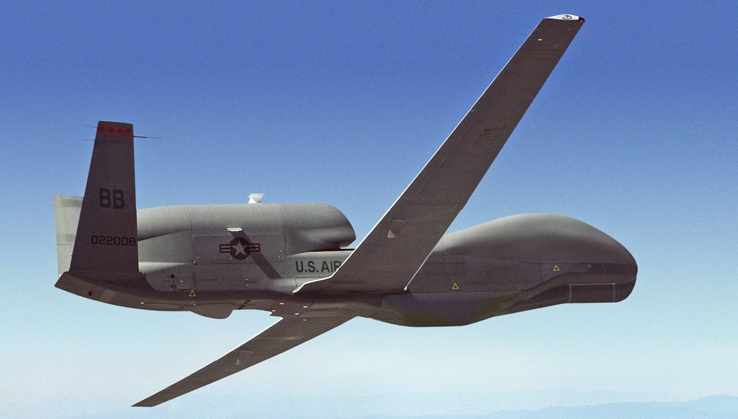 Αμερικανικό  UAV πετά κοντά στις ακτές της Κριμαίας σε ύψος 53.000 ποδών