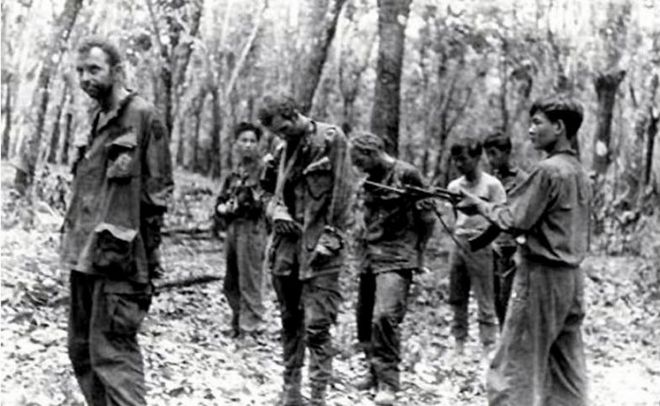Κρεμασμένοι ανάποδα στη ζούγκλα – Έτσι βασάνιζαν τους Αμερικανούς στο Βιετνάμ