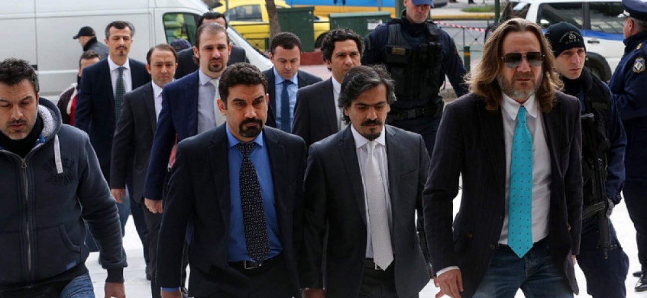 Ελεύθερους κρίνει ο Εισαγγελέας τους 8 Τούρκους Αξιωματικούς – «Δεν υπάρχει λόγος κράτησης»