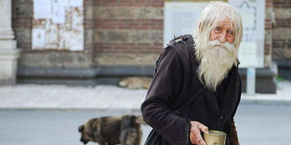 «Έσβησε» ο υπεραιωνόβιος επαίτης-δωρητής της Βουλγαρικής Εκκλησίας