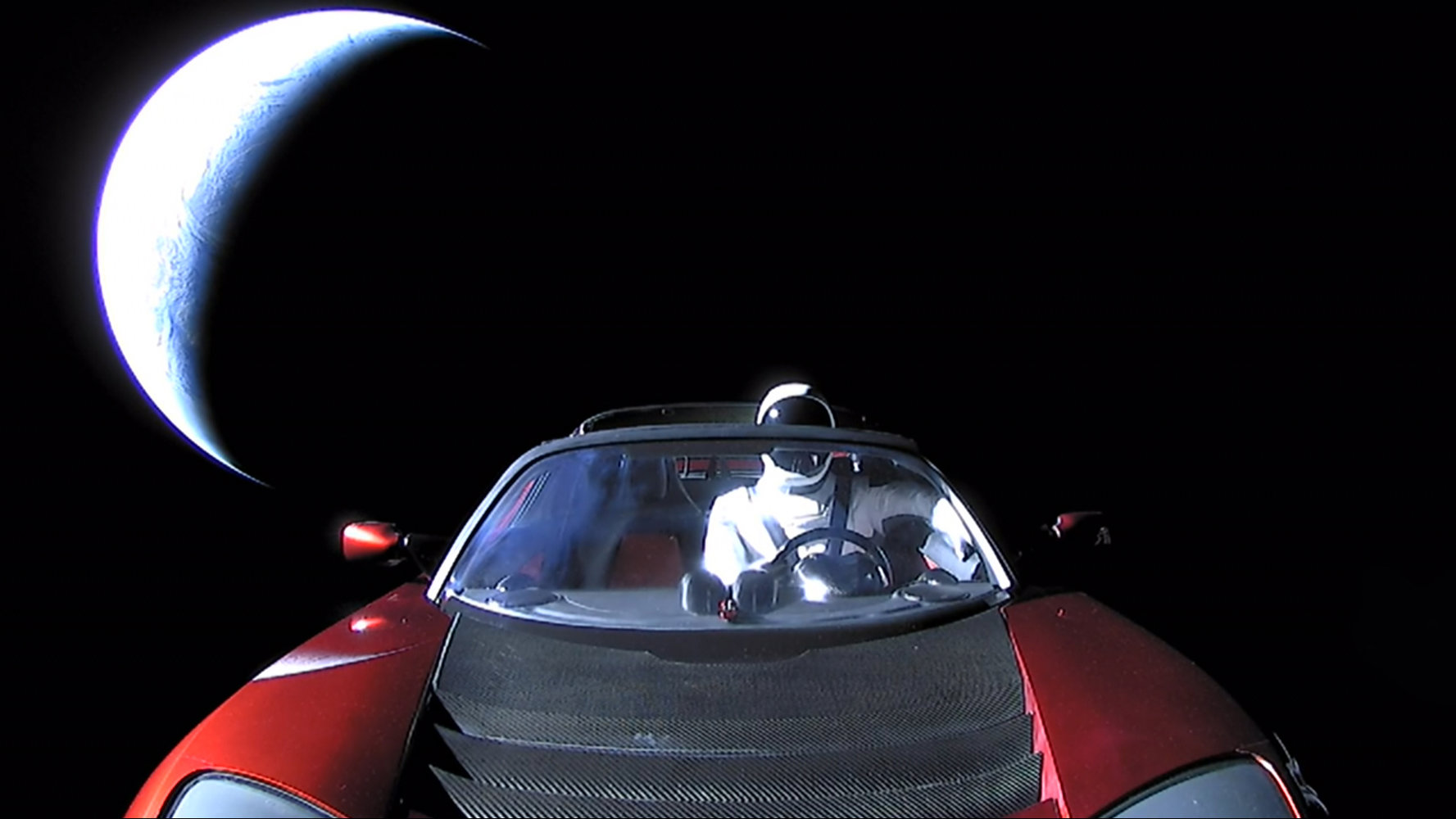 Το Tesla Roadster της Space X ίσως πέσει στην Γη αλλά μετά από 1 εκατομμύριο χρόνια