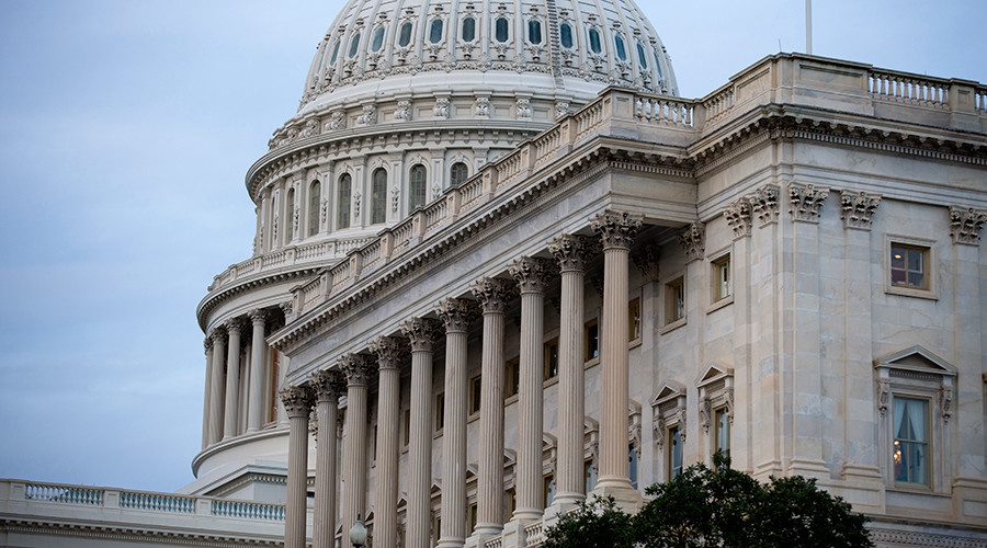 ΗΠΑ: Δικαστήριο έκρινε αντισυνταγματική την ταξιδιωτική οδηγία από μουσουλμανικές χώρες