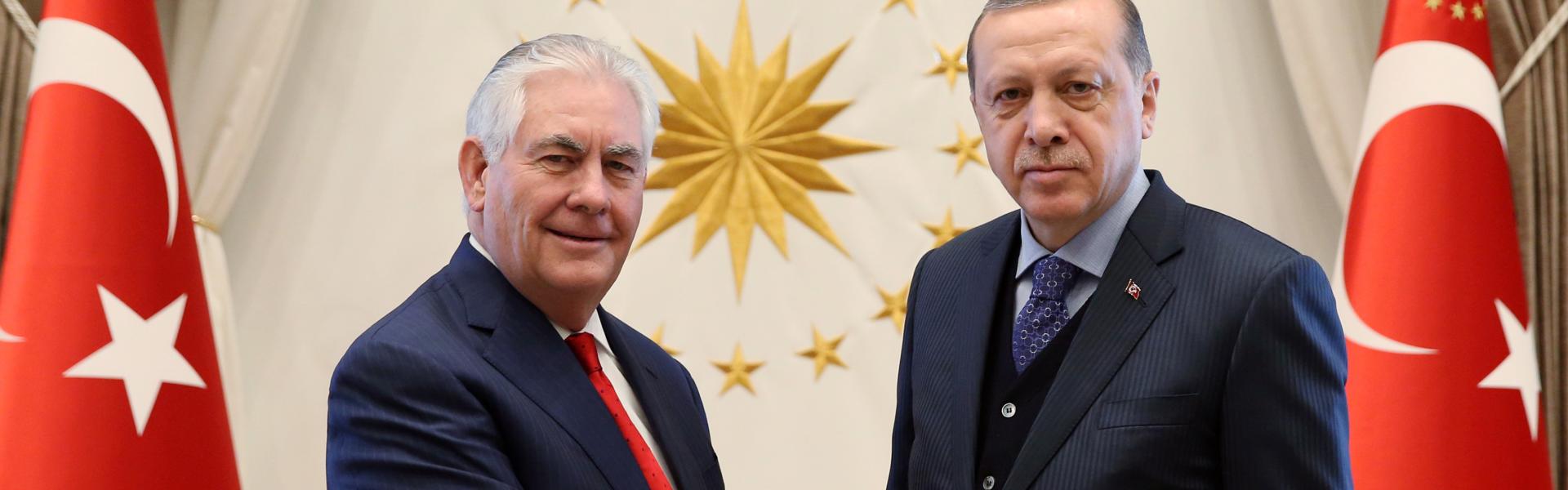 Ποια είναι η στάση των ΗΠΑ και Τουρκίας για την τρίωρη συνάντηση Ρ. Τίλερσον- Ρ. Τ. Ερντογάν