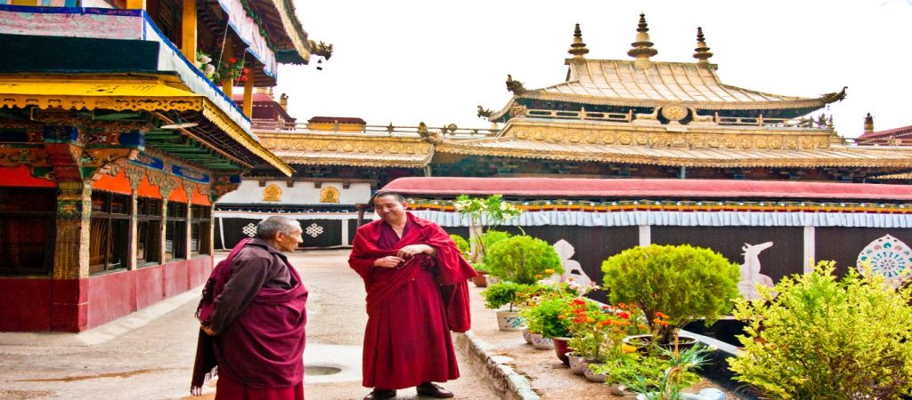 Θιβέτ: Πυρκαγιά στο γνωστό βουδιστικό ναό Jokhang στη Λάσα (βίντεο)
