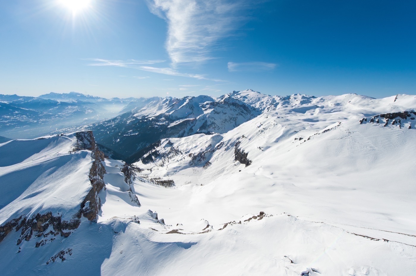 Χιονοστιβάδα στην Ελβετία παρέσυρε τουλάχιστον 12 ορειβάτες- Πατέρας και κόρη σκοτώθηκαν