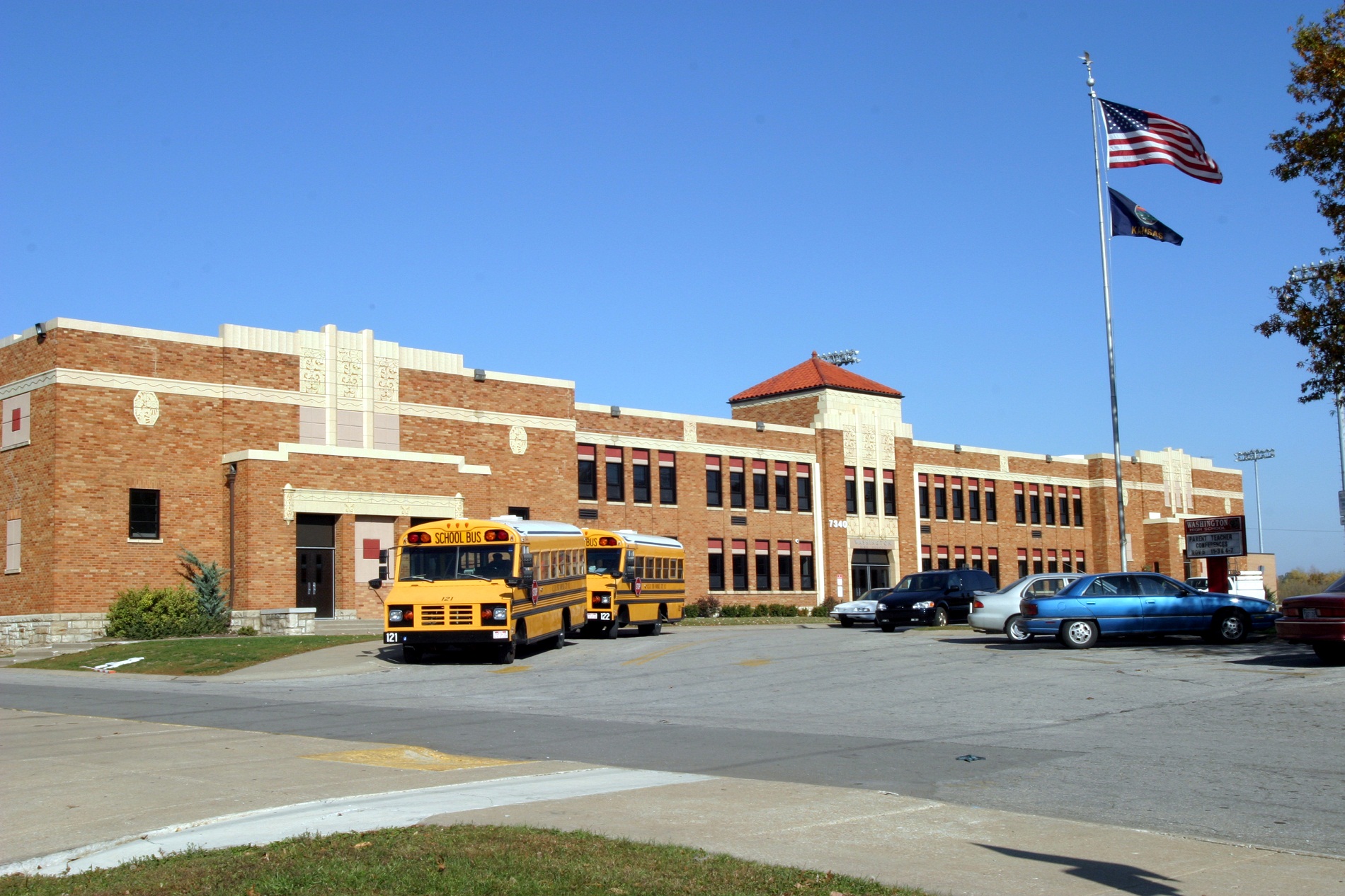 ΗΠΑ: Τρίτη τάξη δημοτικού σε σχολείο έχει λαχειοφόρο με έπαθλο καραμπίνα (φωτό)